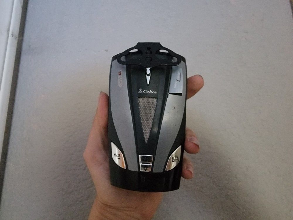 Cobra XRS9930 Radar Detector