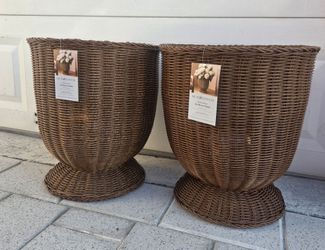 My Texas House 16 inch Brown Woven Resin Urn Planter - brand new ; set of 2