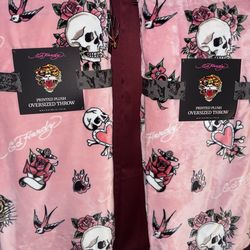 Ed hardy plush blanket