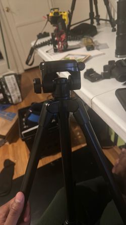 Free tripod stand
