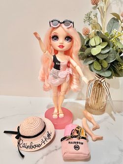 Rainbow High Pacific Coast fashion doll Bella Parker.