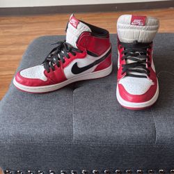 Air Jordan 1 Retro High OG Chicago 2015