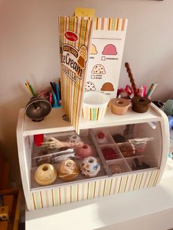 Melissa & Doug Ice Cream Counter and Menu