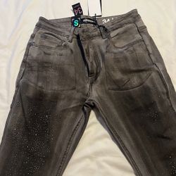 SERENEDE JEANS SIZE 34 NEVER WORN