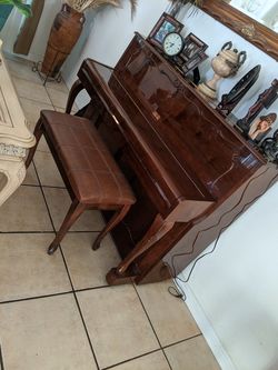 Piano Upright