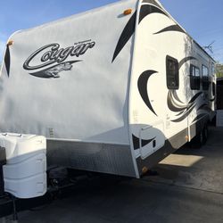 2014 Keystone Cougar Travel Trailer 