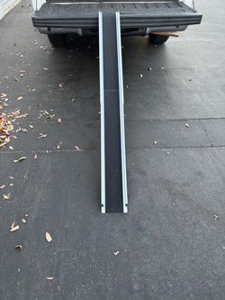 $40 / New / 72” long motorcycle loading ramp / telescopic ramp
