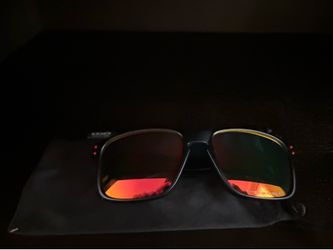 Oakley Holbrook