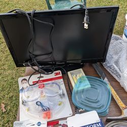 Sanjo Countertop Tv And King Comforter 
