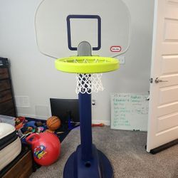 ✨ For Sale: Little Tikes Basketball Hoop ✨
