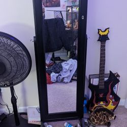 Beautiful JEWELRY Black  CABINET. W Mirror   LIKE NEW MAKE OFFER