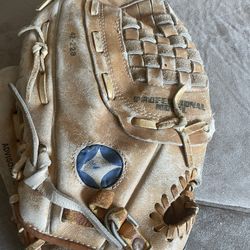Spalding LHT 12 Inch Baseball Glove $20