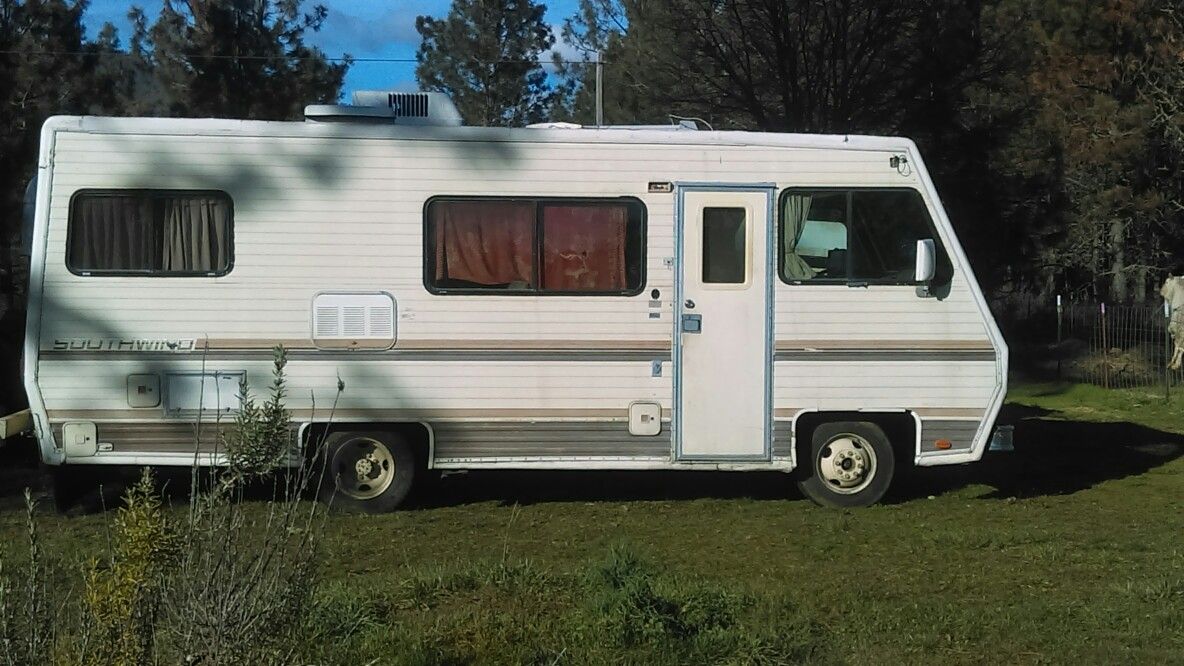 1981 Fleetwood Southwind with 1979 Chevy 454 Big Block