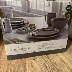 Threshold WELLSBRIDGE CHARCOAL DINNERWARE SET