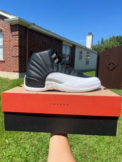 Jordan 12 playoffs size 10.5