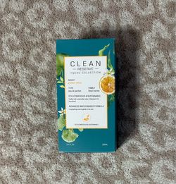 CLEAN RESERVE Golden Citrus Fragrance $65 **READ DESCRIPTION**