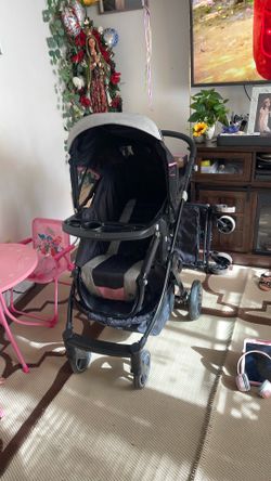 Stroller for baby girl in good condition