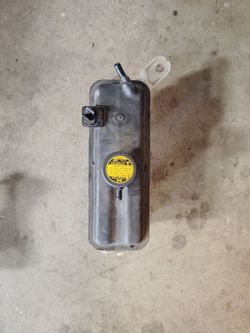 2006-2018 TOYOTA RAV-4 COOLANT RESERVOIR