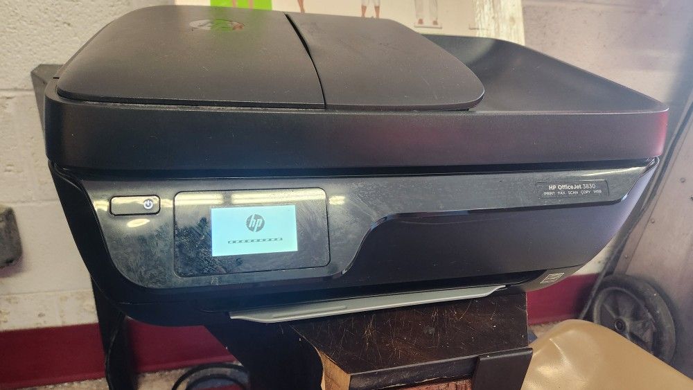 Hp OfficeJET WIFI PRINTER W/INK