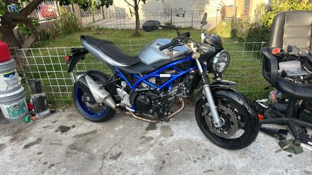 Suzuki  sv (contact info removed)  very low mileage