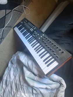 Arturia MIDI Keyboard Controller 61 Key