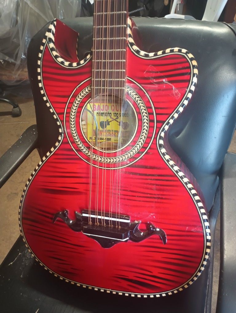 BAJO QUINTOS