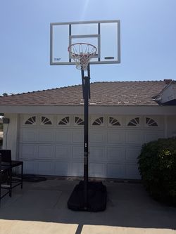 Portable lifetime basketball hoop
