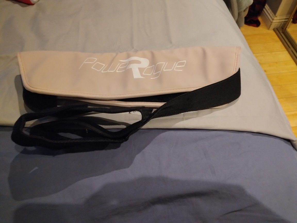 PoweRogue pink hip thrust belt for dumbbells, kettle bells or plates.
Ergonomic Slip-Resistant Design
Premium Leather Material
Hol