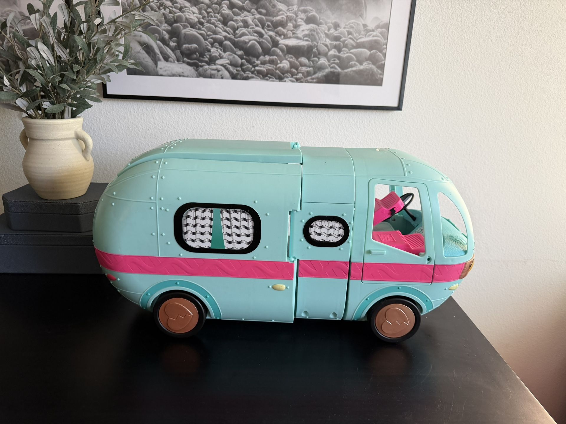 L.O.L Surprise Dolls Camper Bus
