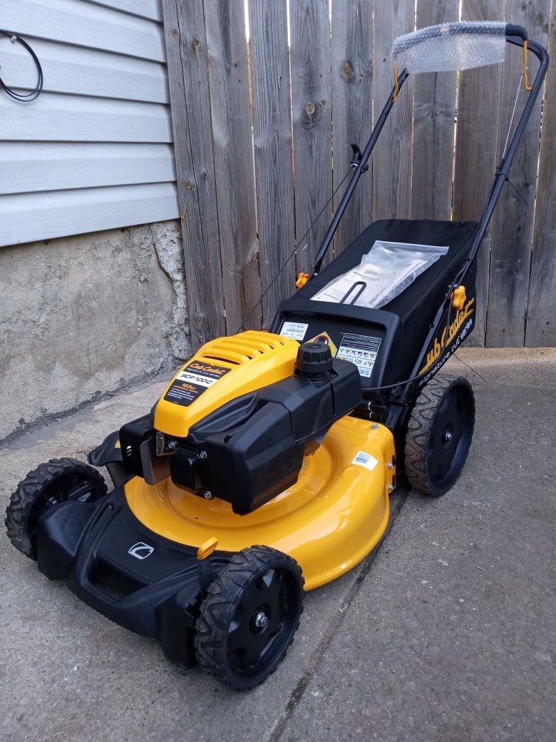 New - Cub Cadet 21" Inch Signature Cut Push Lawnmower With Bag And High Rear Wheels