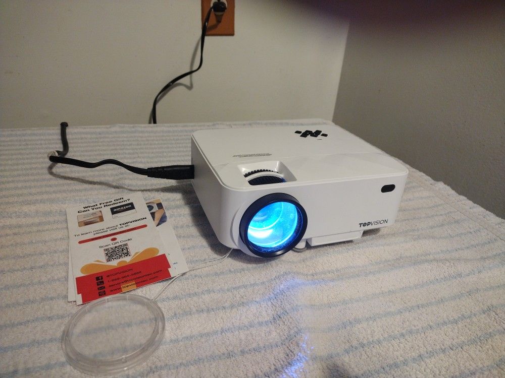 Mini High Resolution Projector With Sd Card Input