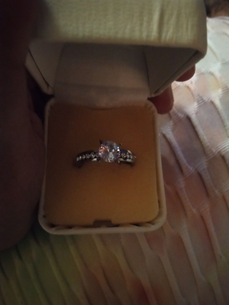 / Engagement Ring