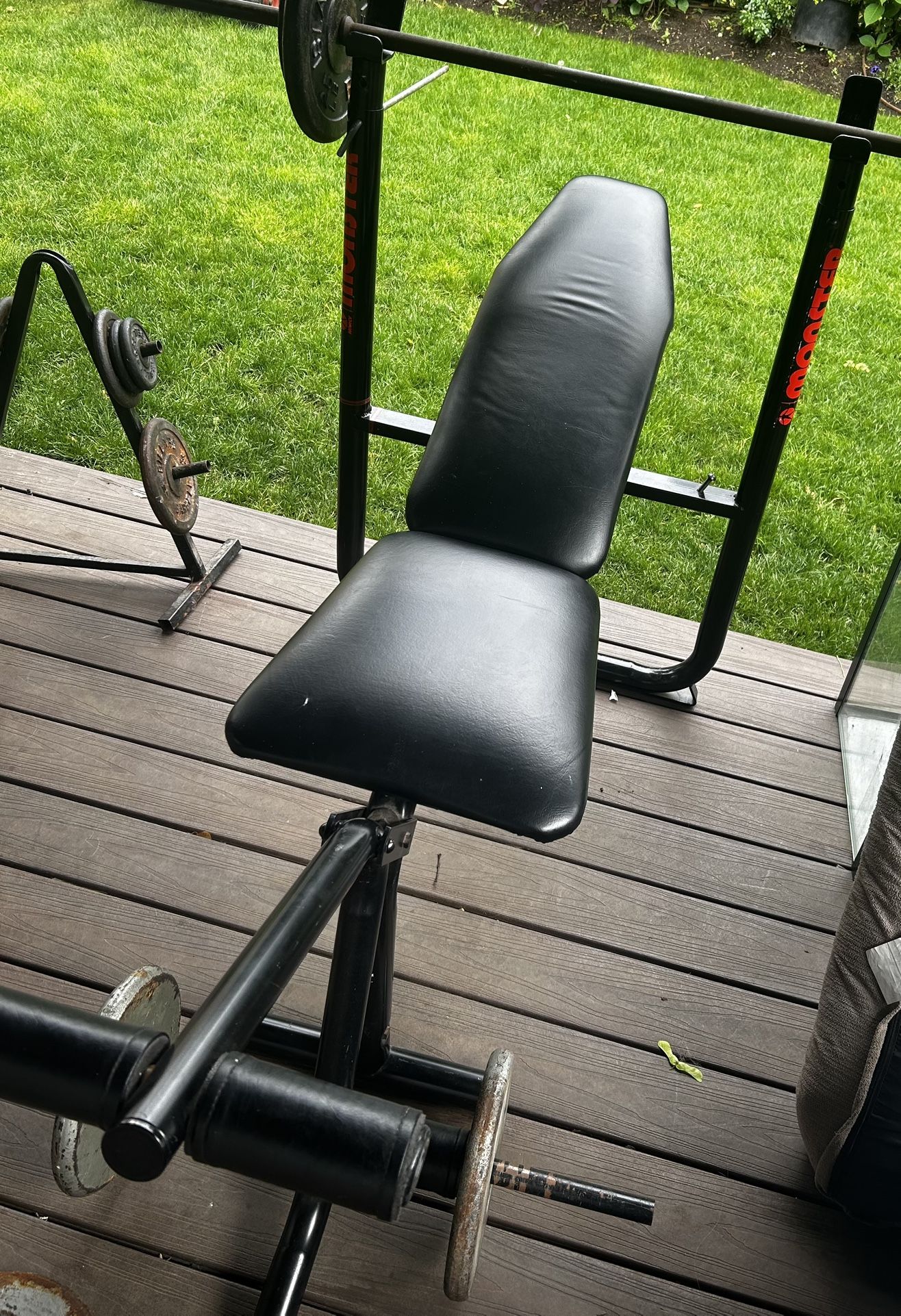 Adjustable Bench With Leg Extension