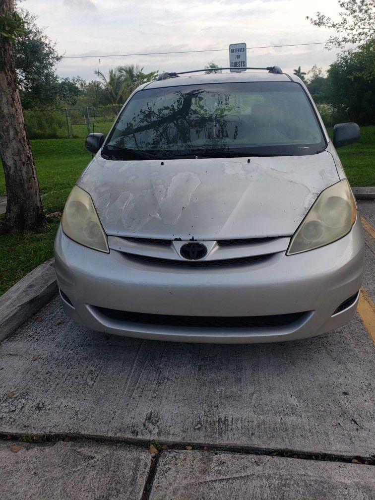 2006 Toyota Sienna