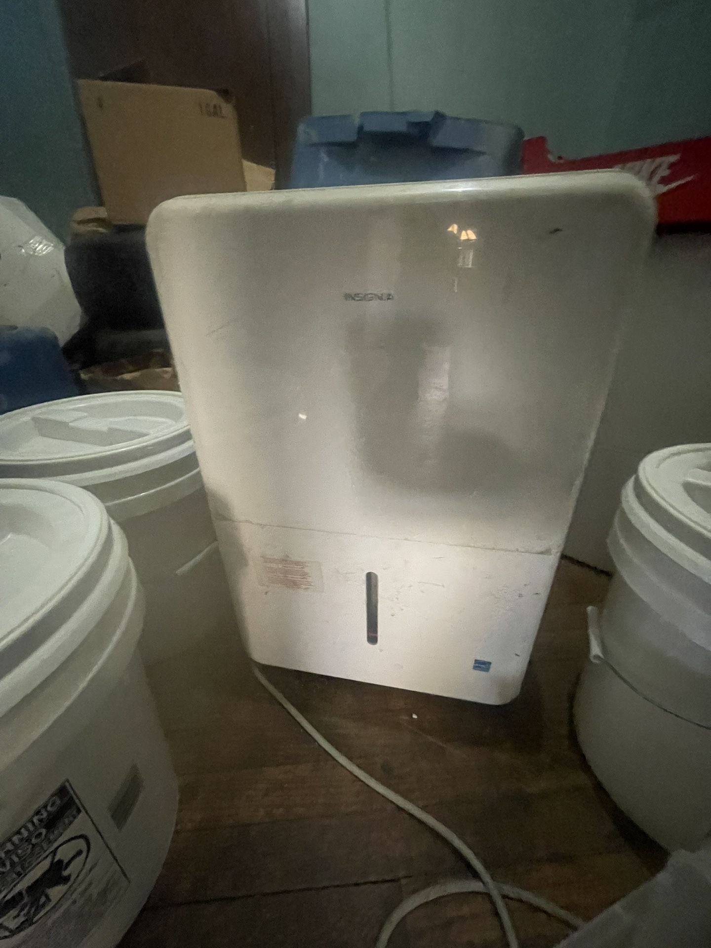 Dehumidifier 