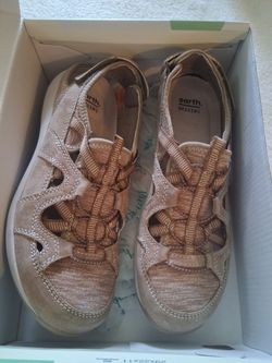 Earth Origins Womens Size 8