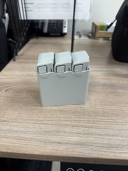 DJI 3 Pack Battery’s & Bag