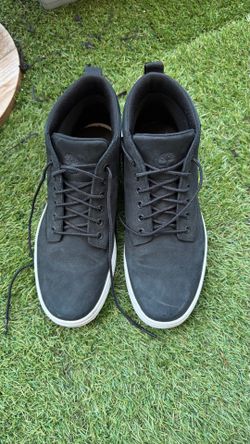 Timberlands chukka boots 9.5