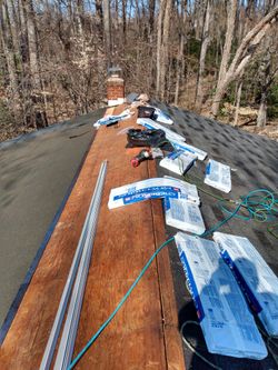 luis chacon .techos pintura remodelación en general llamar ... {contact info removed} .... {contact info removed} Dios te bendiga.