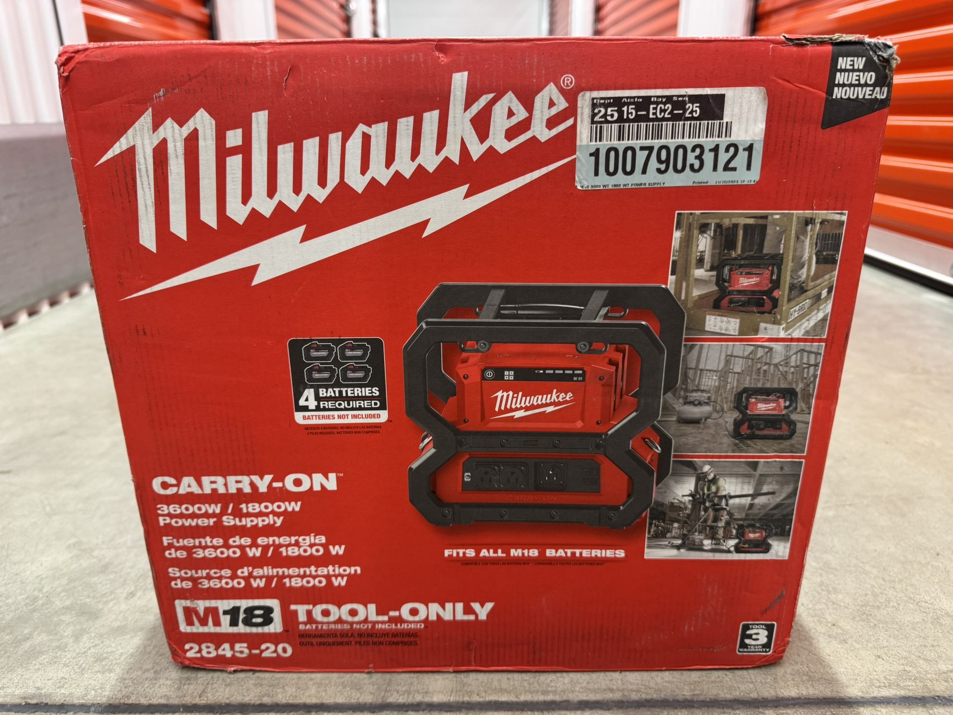 Milwaukee M18 18V Lithium-Ion Cordless 3600-Watt/1800-Watt Battery Powered Power Supply