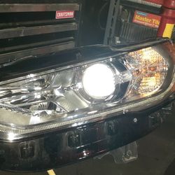 Left Front Headlight Assembly 