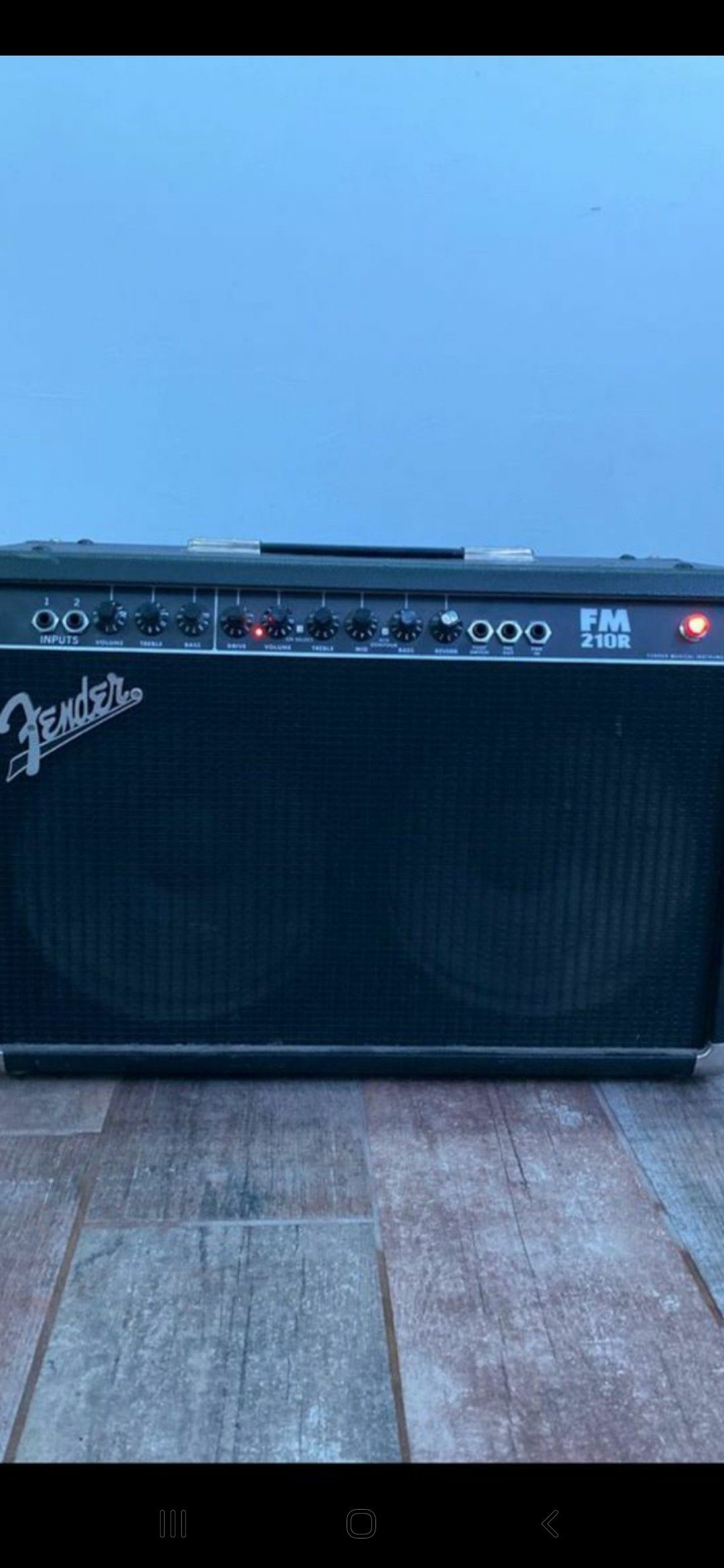 Fender FM 210R amplifier