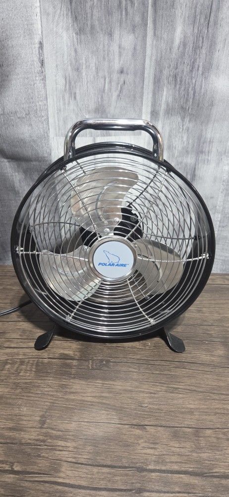 **Small Portable Tabletop Fan**