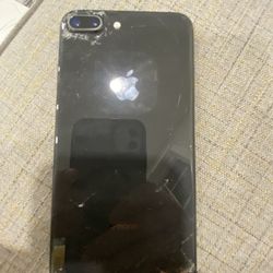 iPhone  8 Plus 