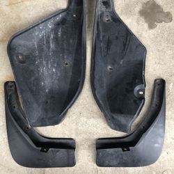 NISSAN ROUGE REAR MUD FLAPS 