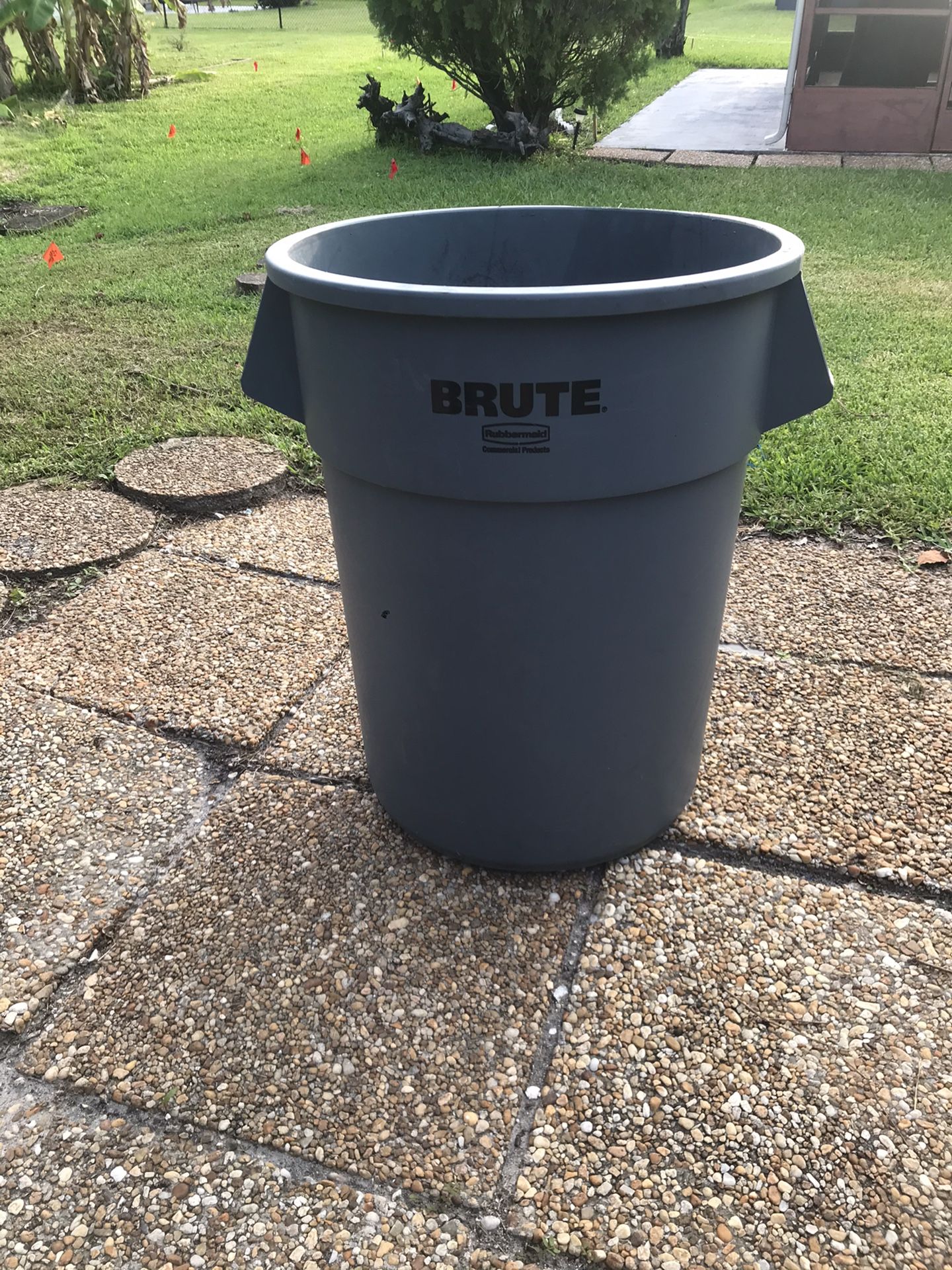 Brute Rubbermaid