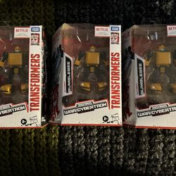 Netflix:Bumblebee Figures