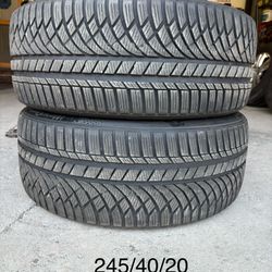 (2) - 245/40/20 Kumho Wintercraft WP72 Tires