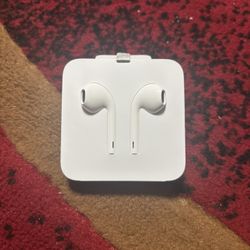 Apple EarPods Brand New 