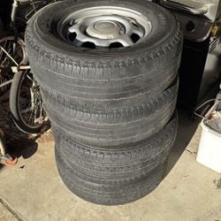 Ford F150 Stock Rims With Hubcaps Lug, Nuts, And Tires